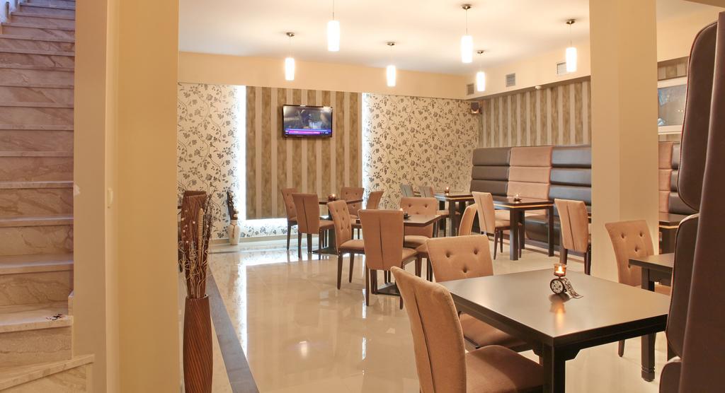 Garni Hotel Tema Nova ชาชาค ภายนอก รูปภาพ