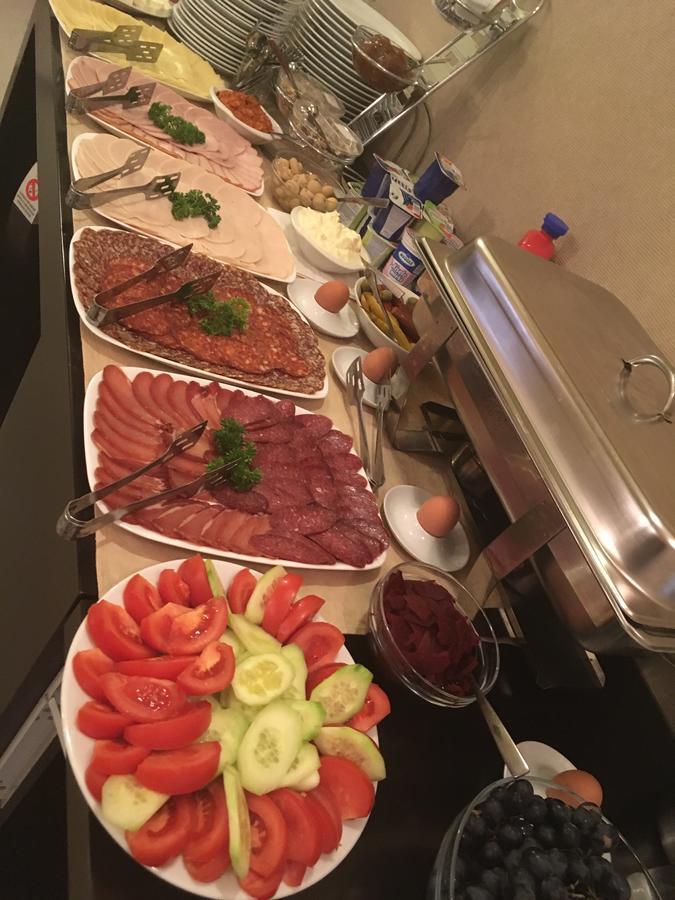 Garni Hotel Tema Nova ชาชาค ภายนอก รูปภาพ